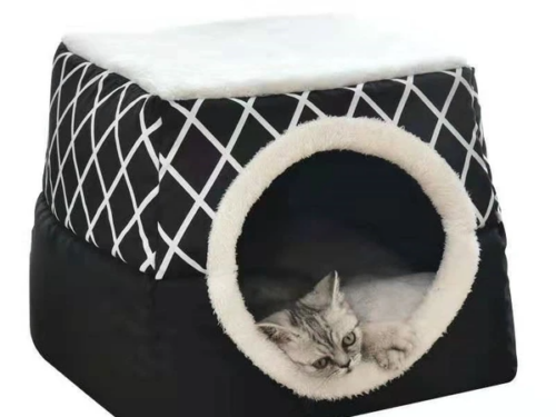 Small pet bed, small, warm, comfortable.