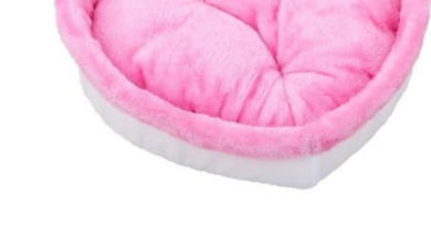 Comfortable bed’s cats heart form | Shaped kennel for pets